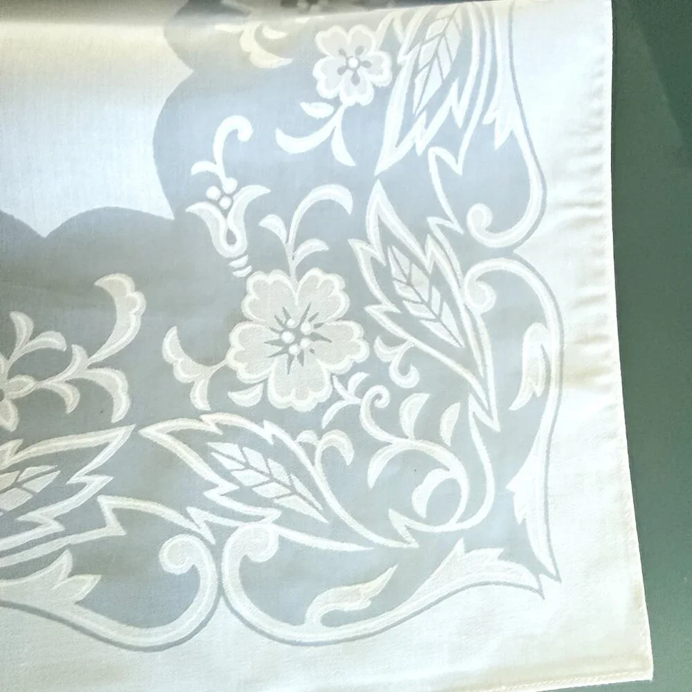 Set of 10 white napkins Floral cotton polyester 17